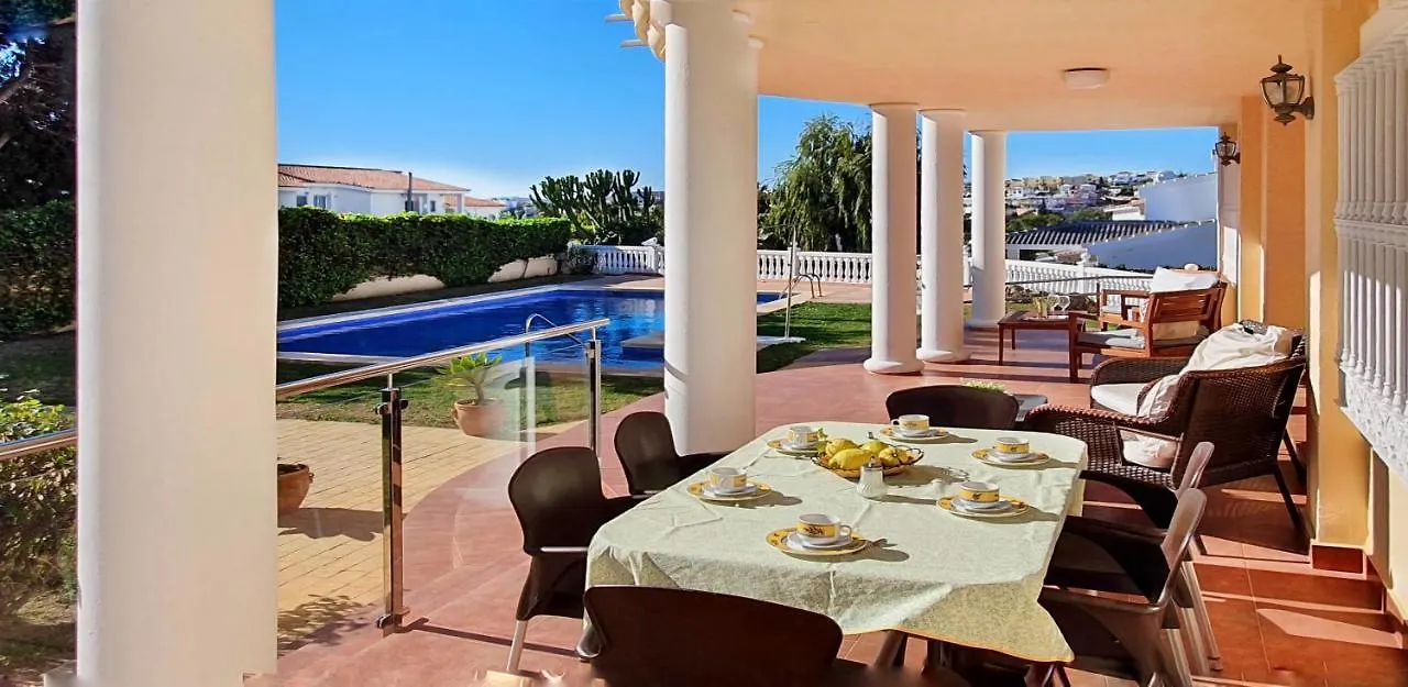 Golden Villa Costa Del Sol - Big Private Pool - Bbq - Good Location Fuengirola