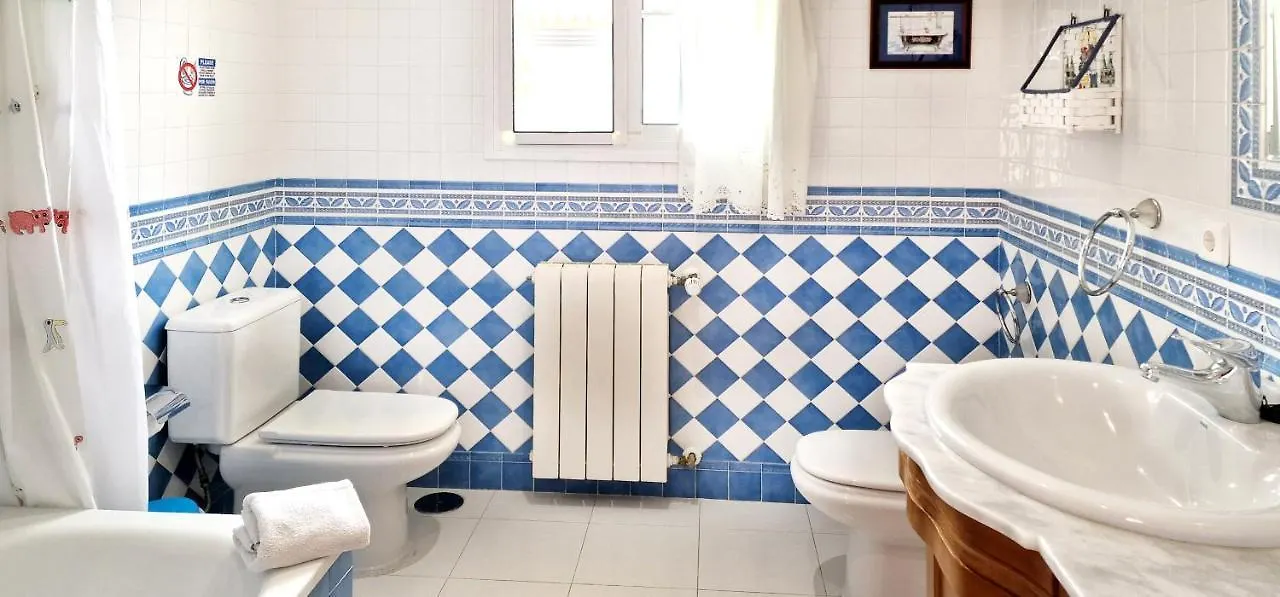 Golden Villa Costa Del Sol - Big Private Pool - Bbq - Good Location Fuengirola