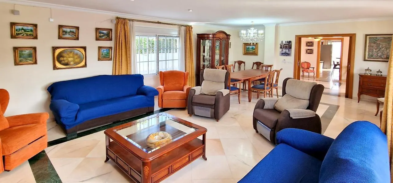 Golden Villa Costa Del Sol - Big Private Pool - Bbq - Good Location Fuengirola 0*,